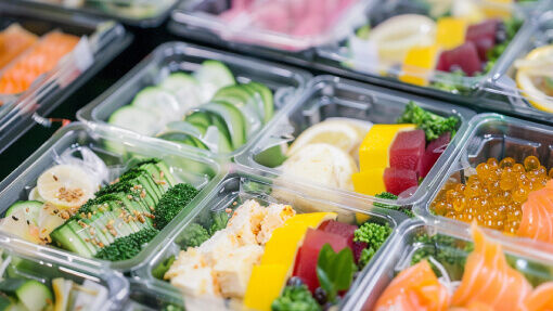 コスト削減と高品質な食事を提供